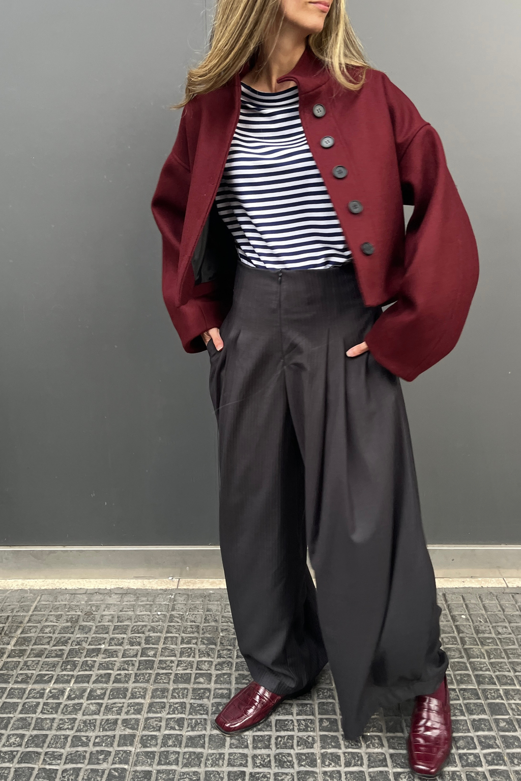 Chaqueta Corta Prunelliere 100% Lana Burdeo