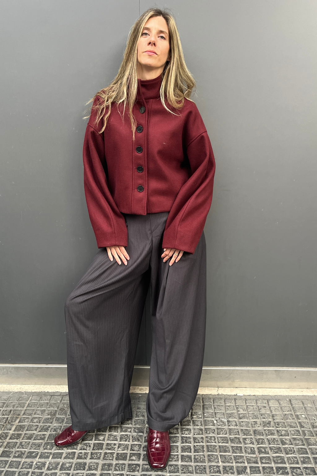 Chaqueta Corta Prunelliere 100% Lana Burdeo