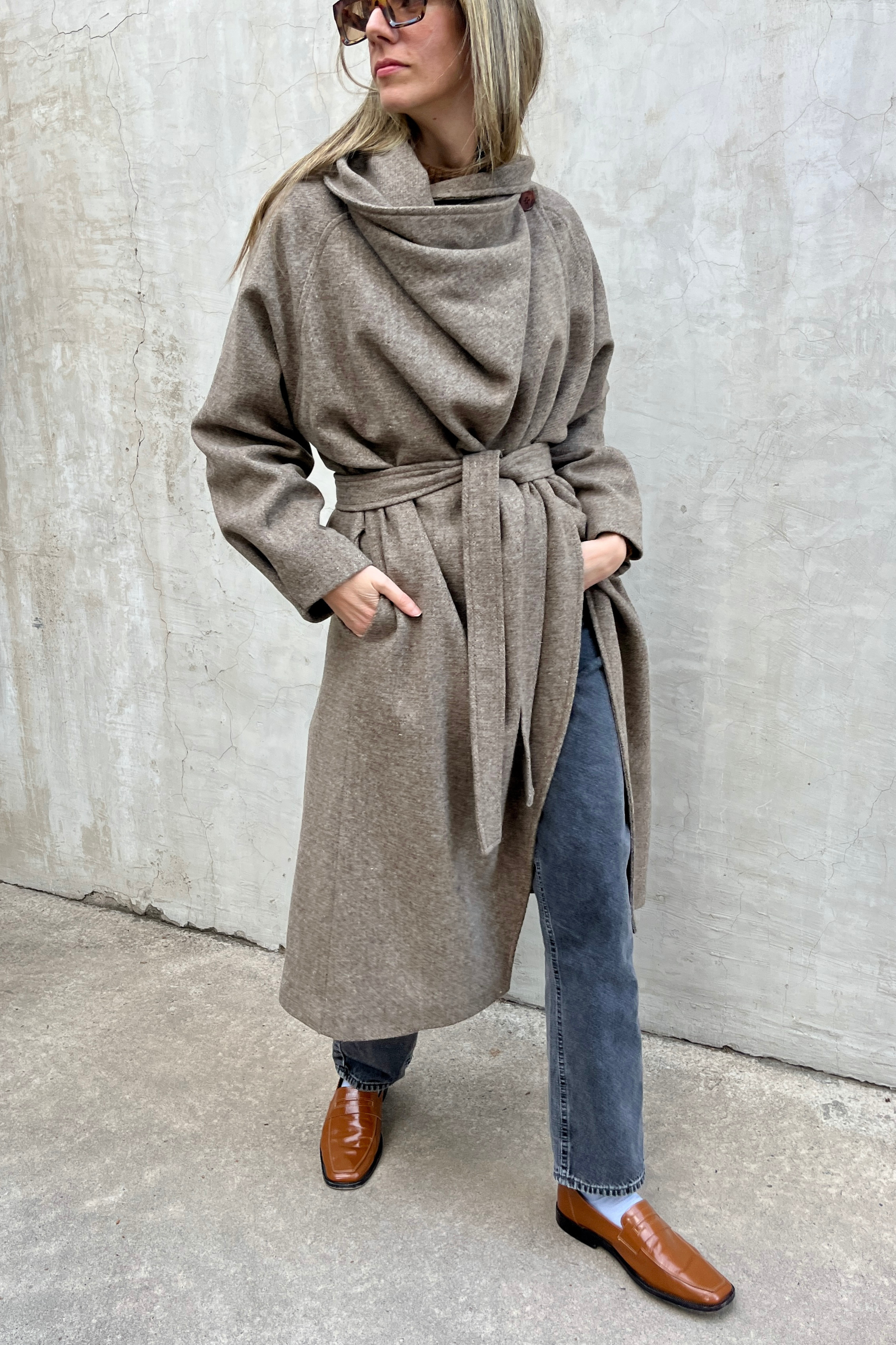 Abrigo Horizon 100% Lana Taupe