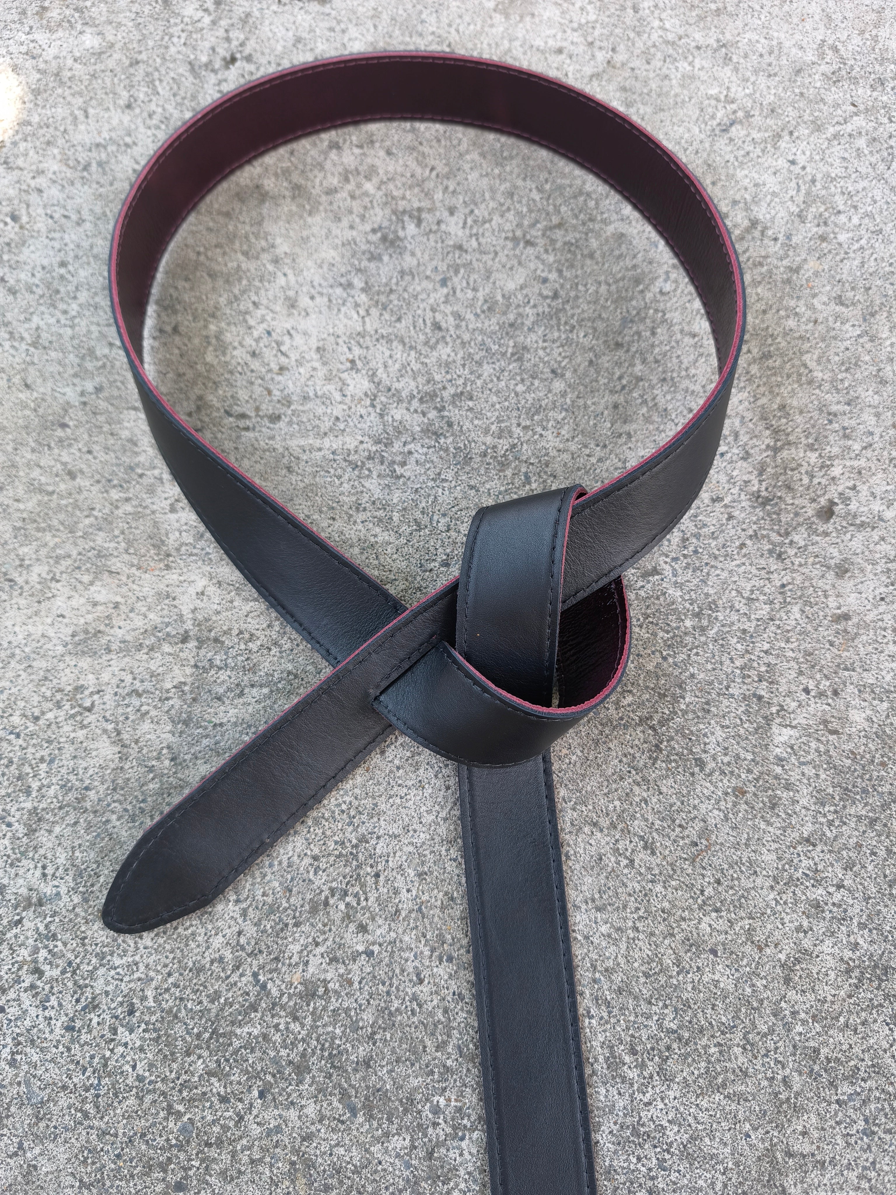 Cinturón Reversible Narcisse Negro-Burdeo 100% Cuero