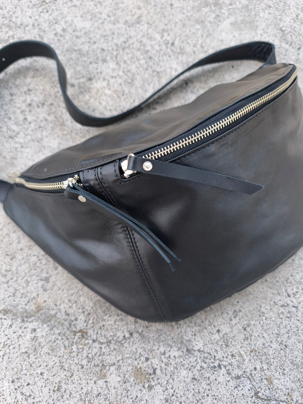 Banano Marion 100% Cuero Negro