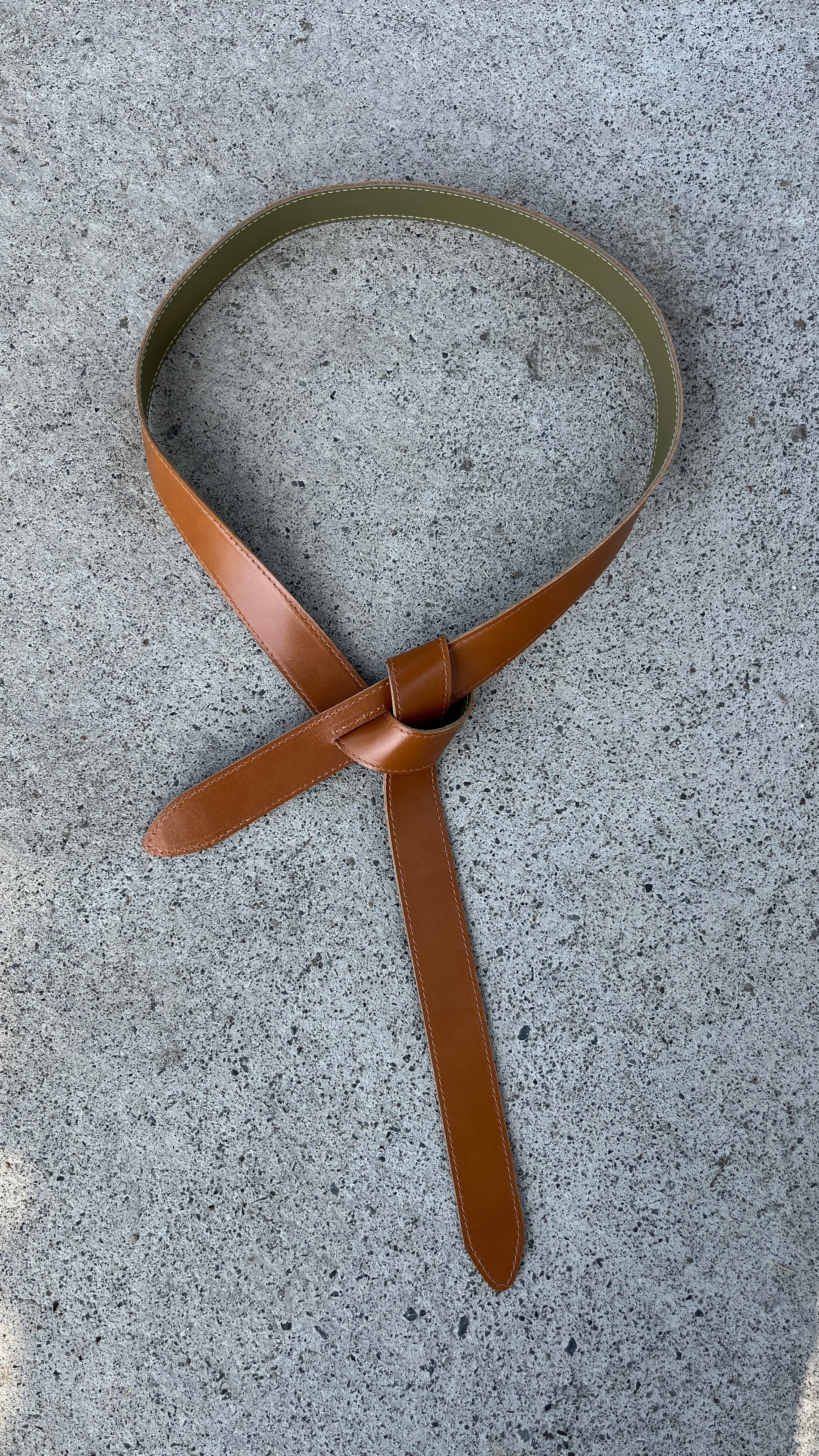 Cinturón Reversible Narcisse Verde-Camel 100% Cuero