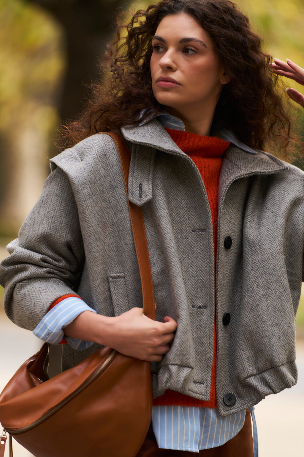 Marion Banana Bag 100% Camel Leather