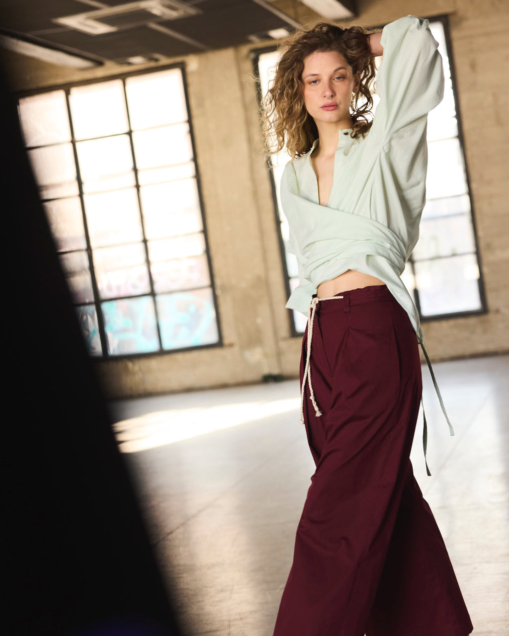 Pantalón Joie Poplin Burdeo