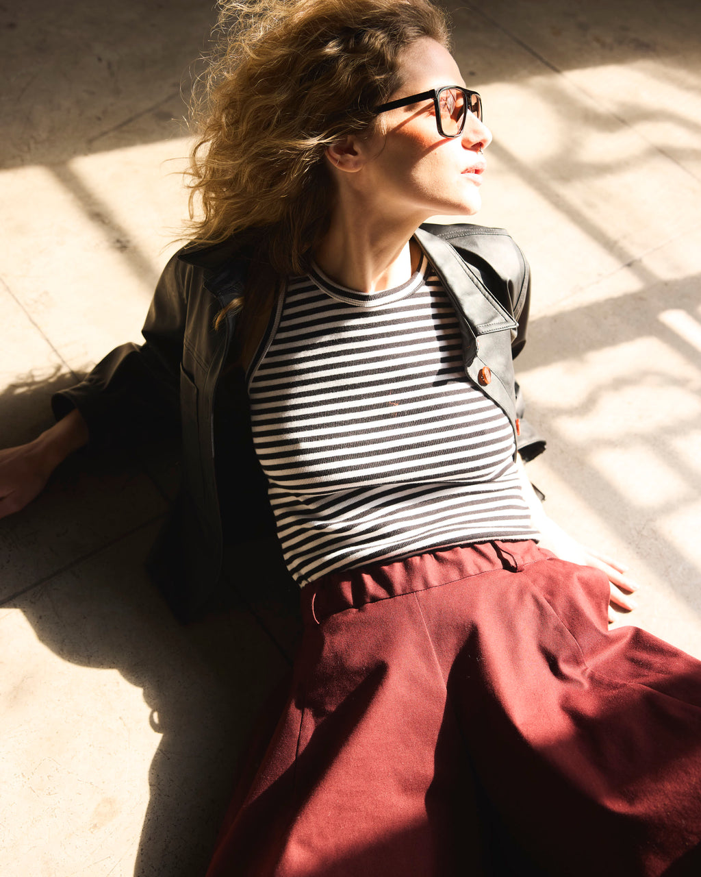 Polera Arkana Algodón Listada Blanco Negro