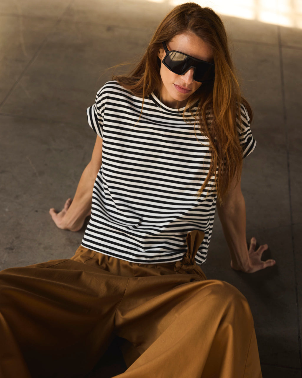 Polera Fluide Algodón Pima Listada Blanca Negro