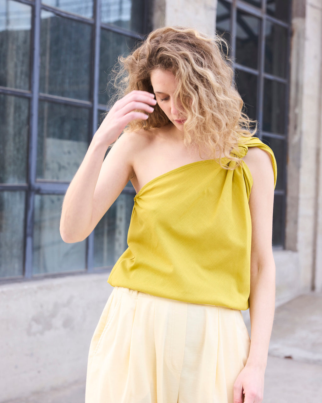 Top Rousseau 100% Algodón Amarillo