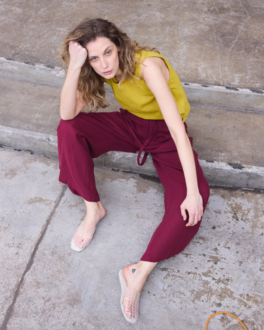 Pantalón Charme Lino Burdeo