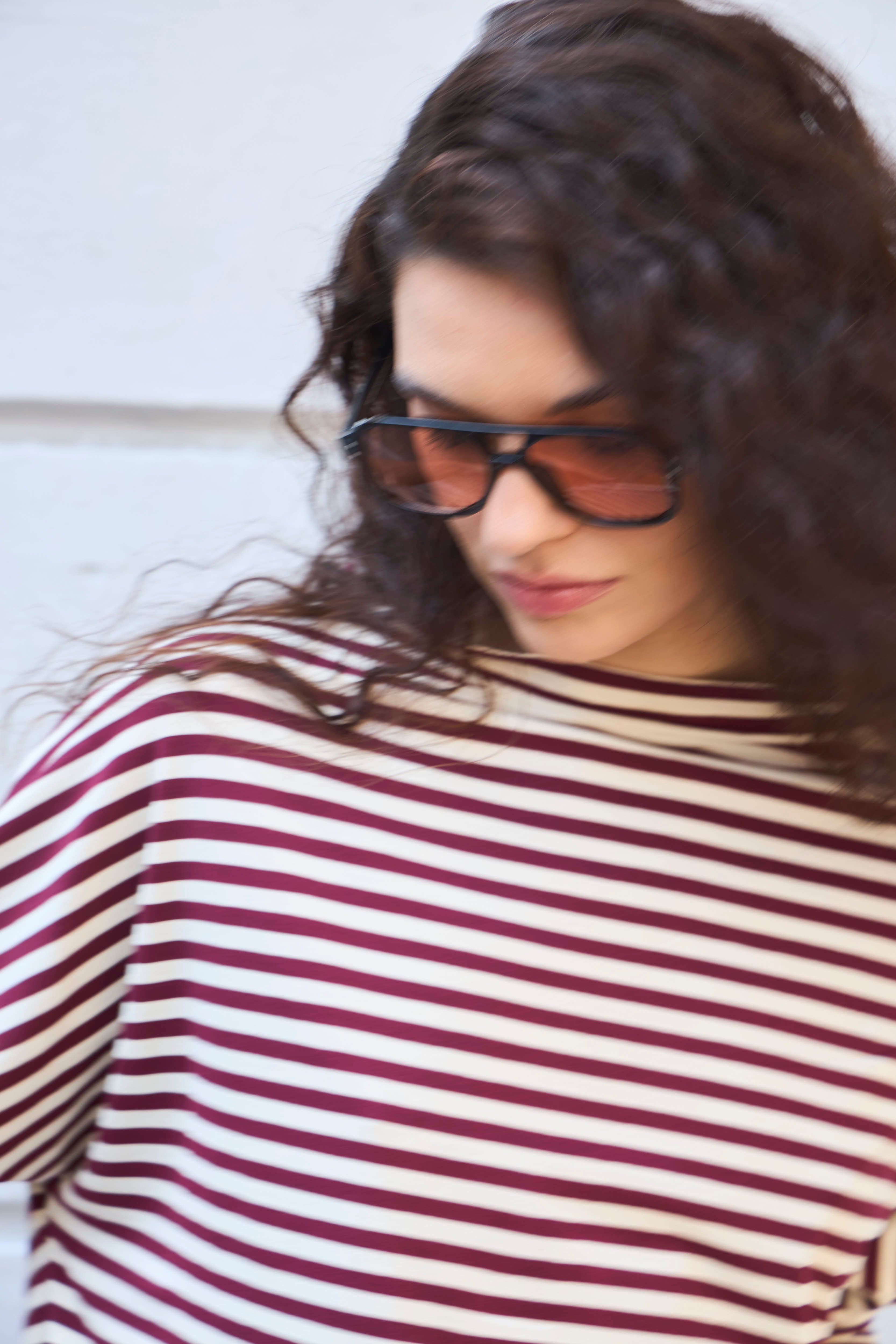 Polera Frisson Algodón Listada Burdeo