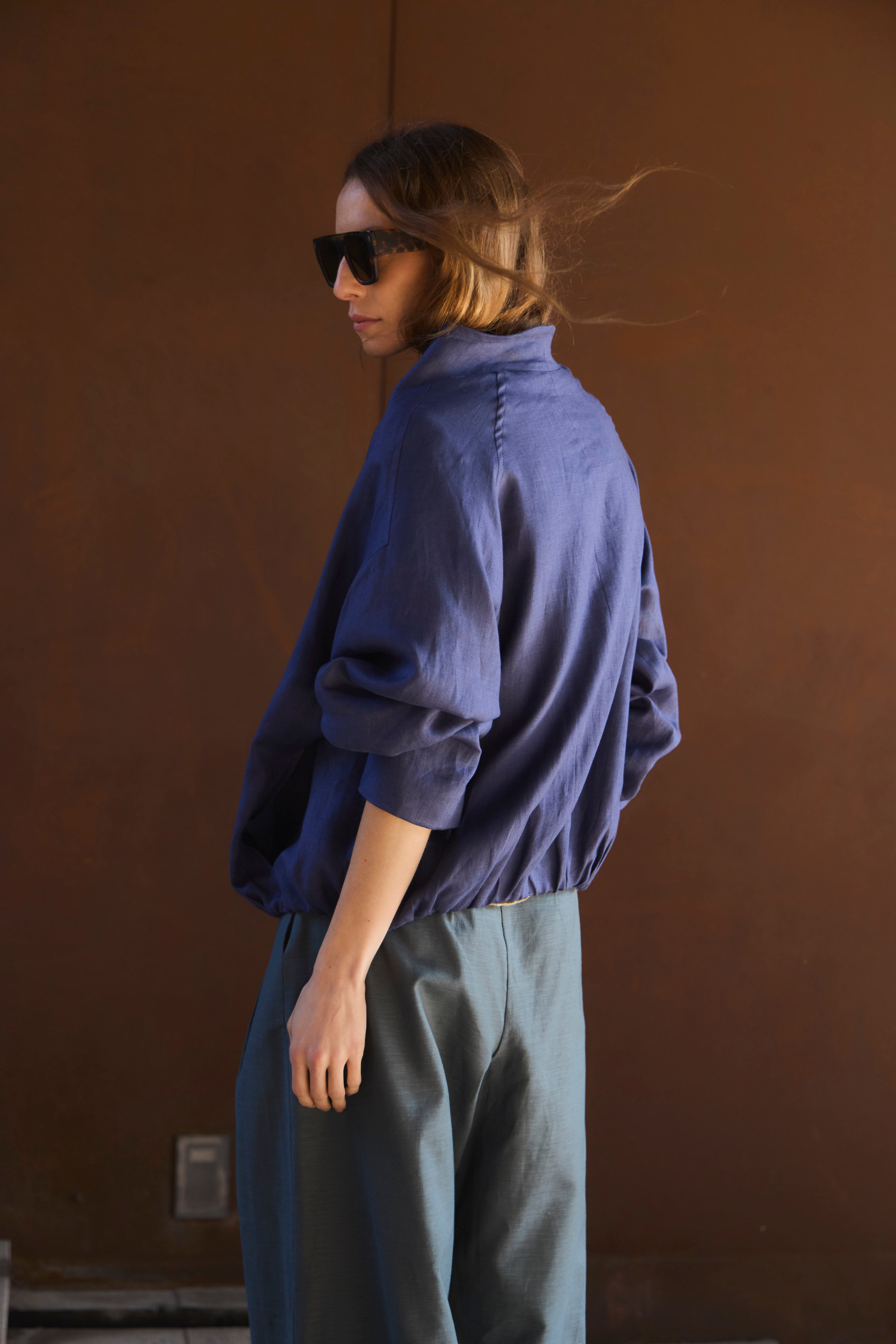 Bomber Nacre 100% Lino Azul