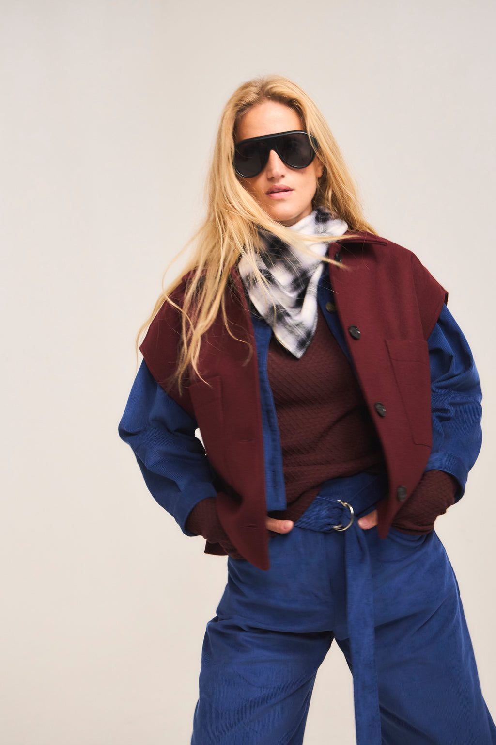 Chaqueta Sin Manga Outremer 100% Lana Burdeo