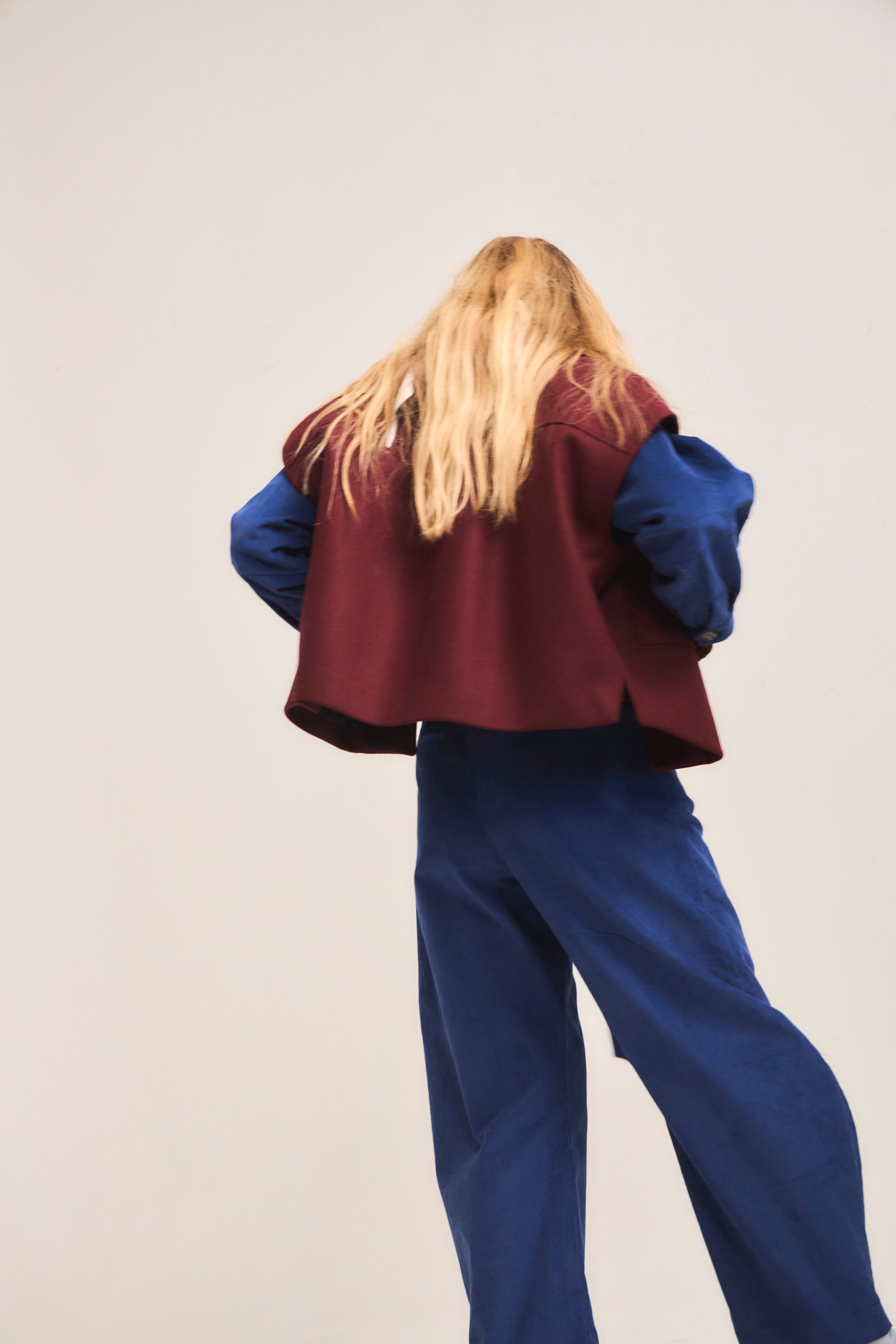 Chaqueta Sin Manga Outremer 100% Lana Burdeo
