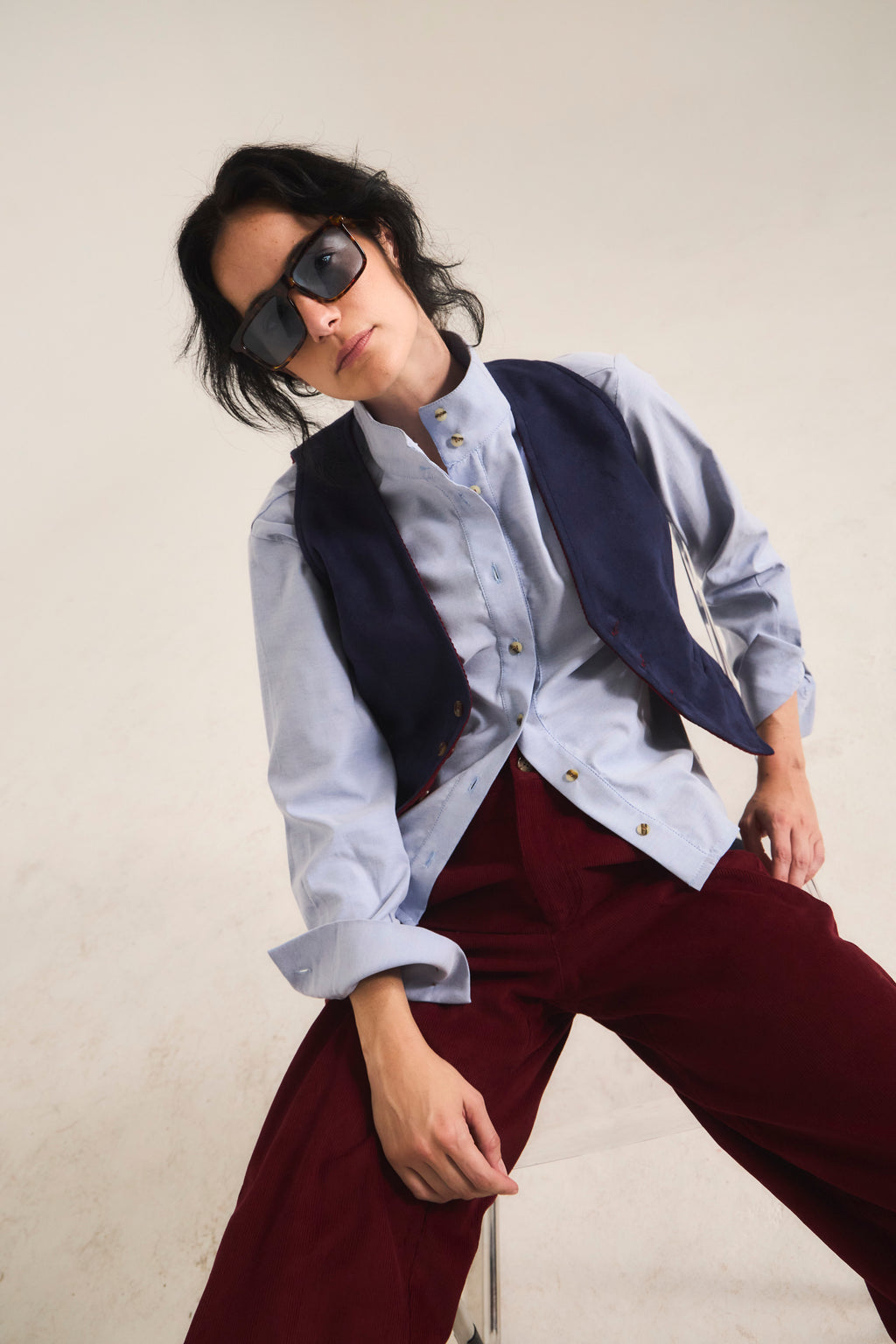Kingstone Reversible Corduroy Gilet in Burgundy / Navy