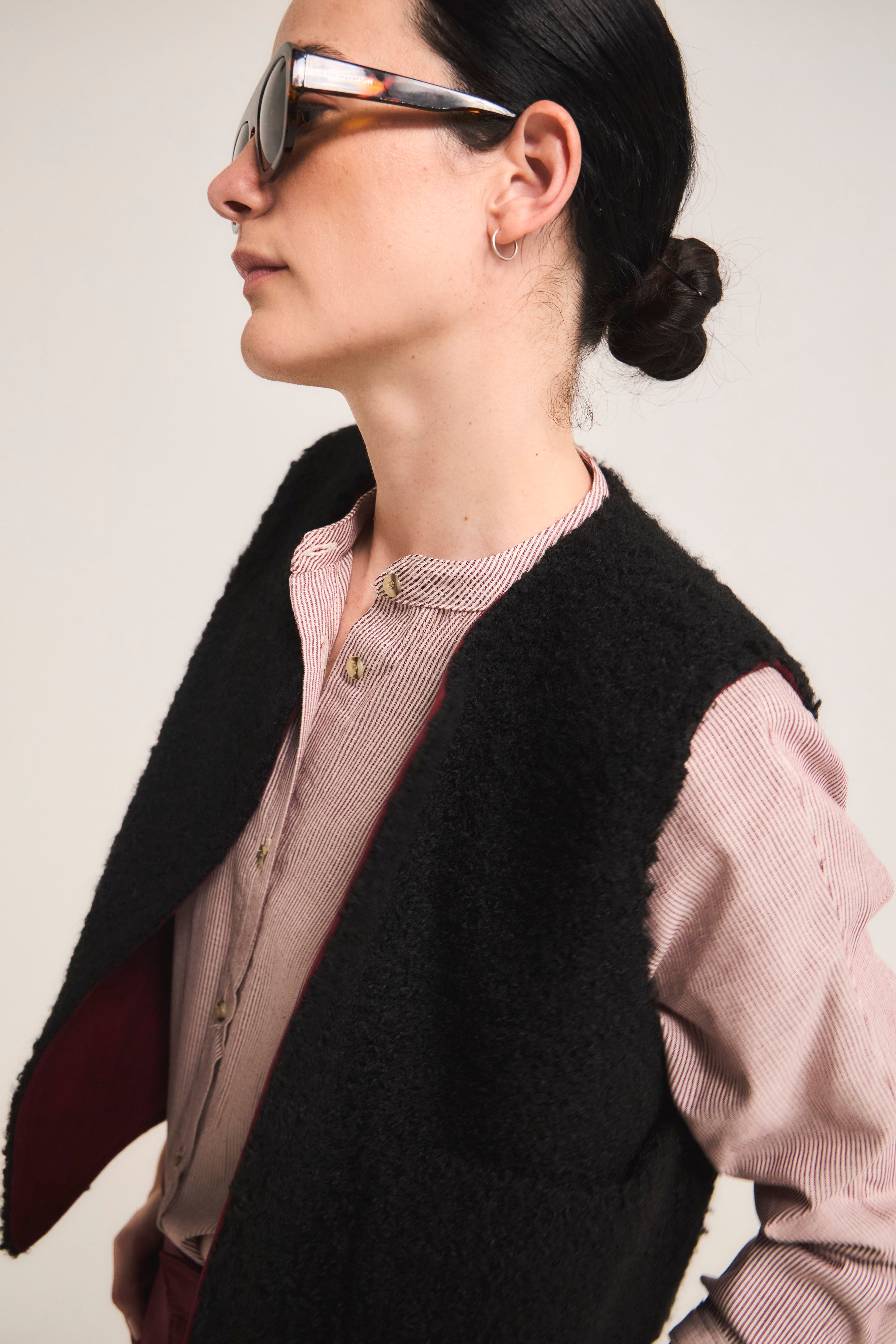 Gilet Reversible Infini Corderito Negro / Burdeo