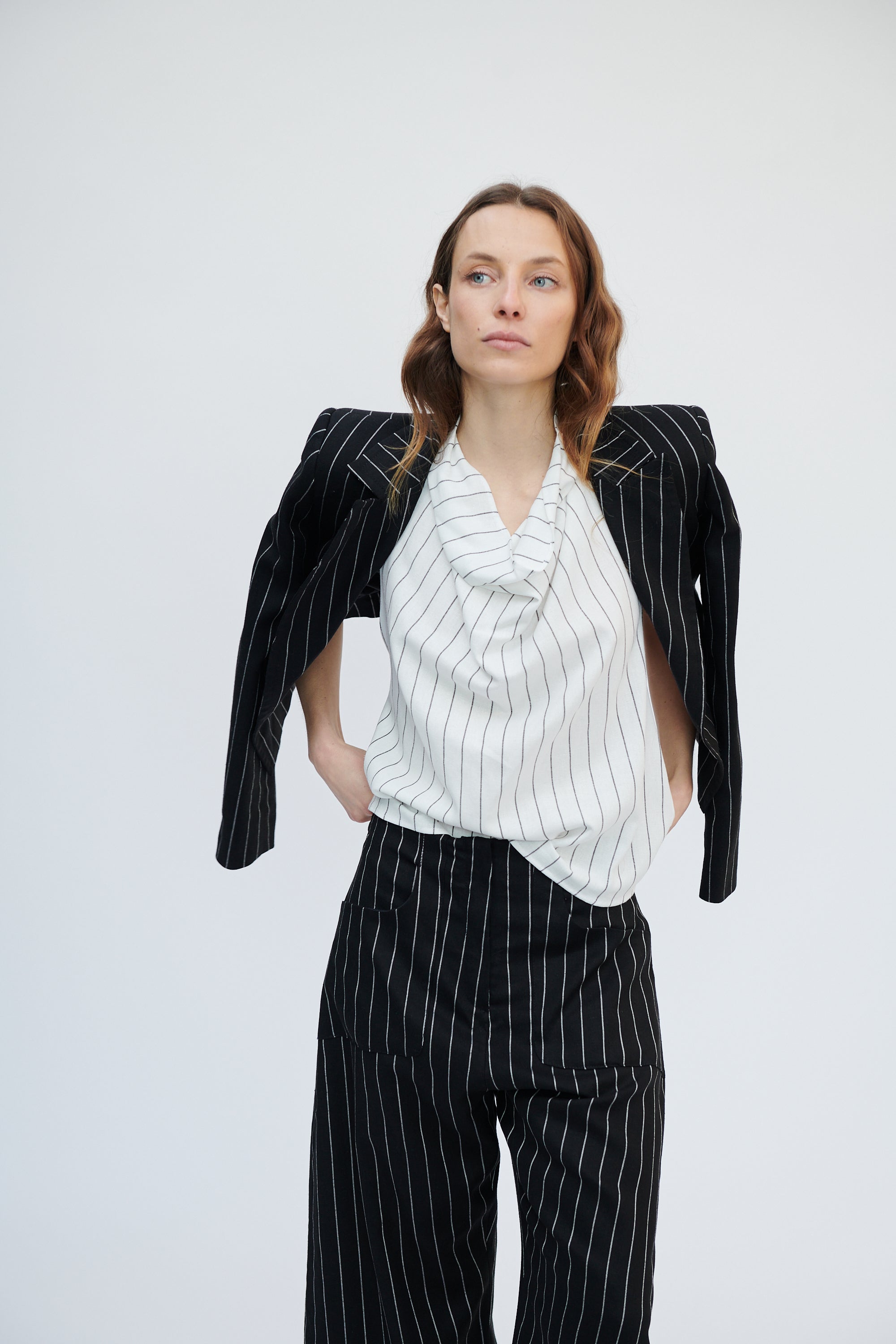 Blazer Mosela Lino Listado Negro | Limited Edition